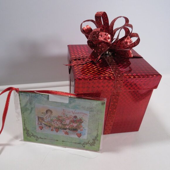 Red Holographic Gift Box, Bow, & Gift Tag (Fits most Ceramic Coffee mugs) - Picture 1 of 9